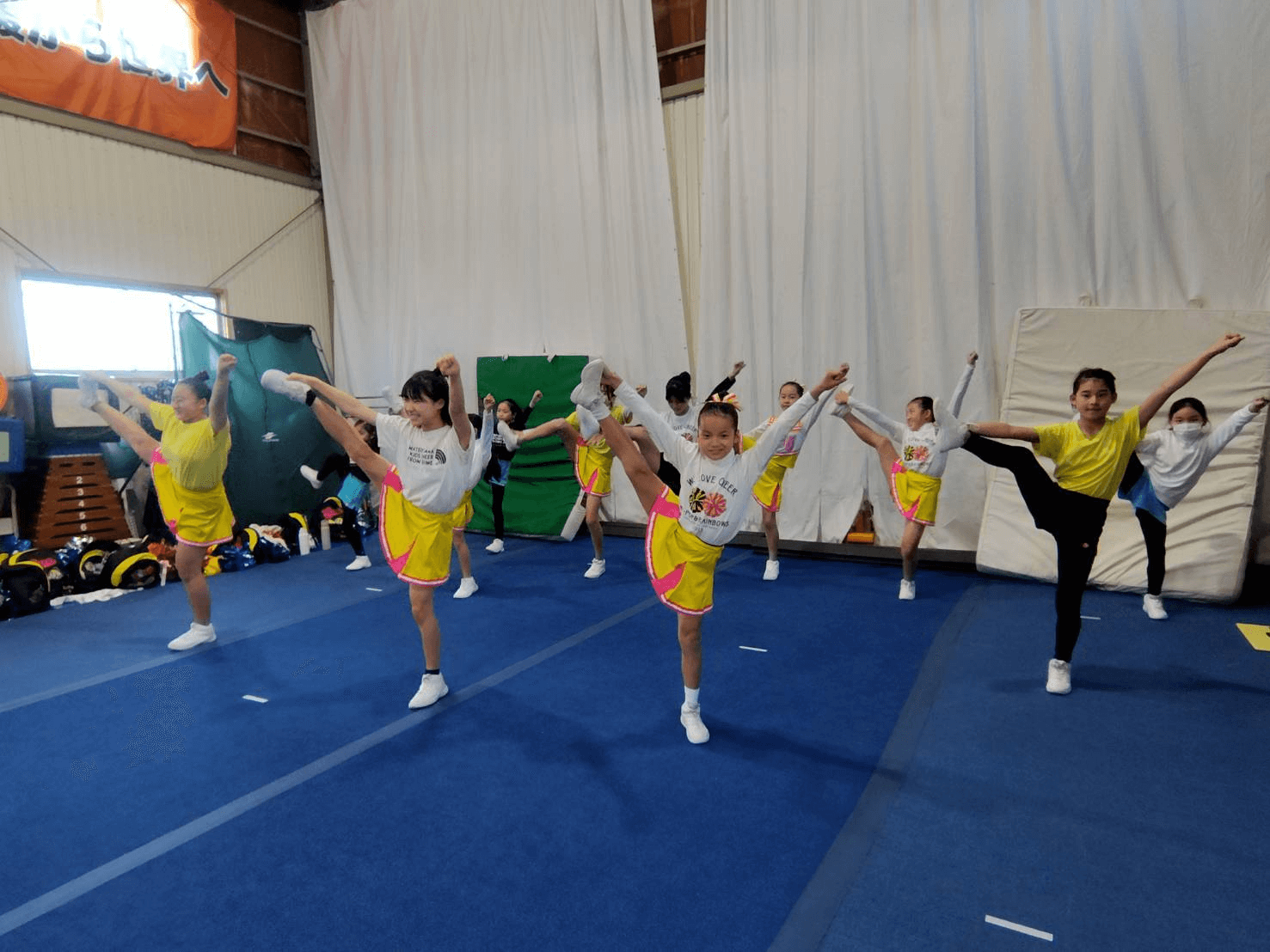 チアリーディング